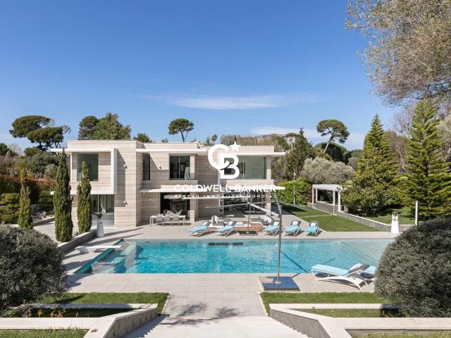 Maison 10 pièces 796 m²