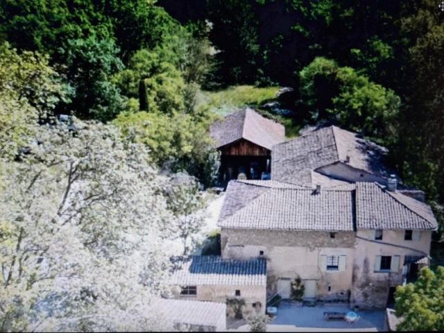 Maison 10 pièces 850 m²