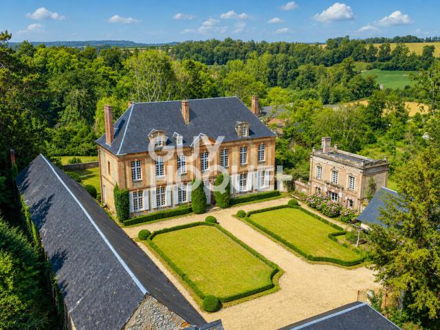 Maison 10 pièces 900 m²