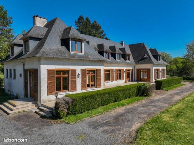 Maison | 10p | 7ch | 5 salles d'eaux |400 m² | Amilly | Piscine