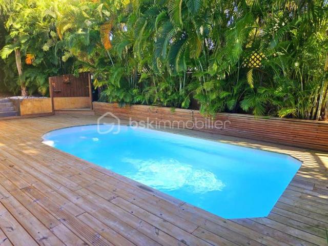 MAISON 115 M2 AVEC PISCINE