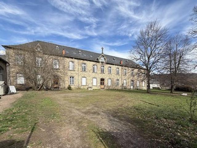 Maison 1120 m2 condat