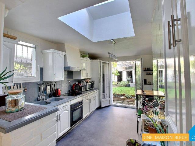 Maison 112,64m2 avec jardin et dépendances Centre Ville Pierrel