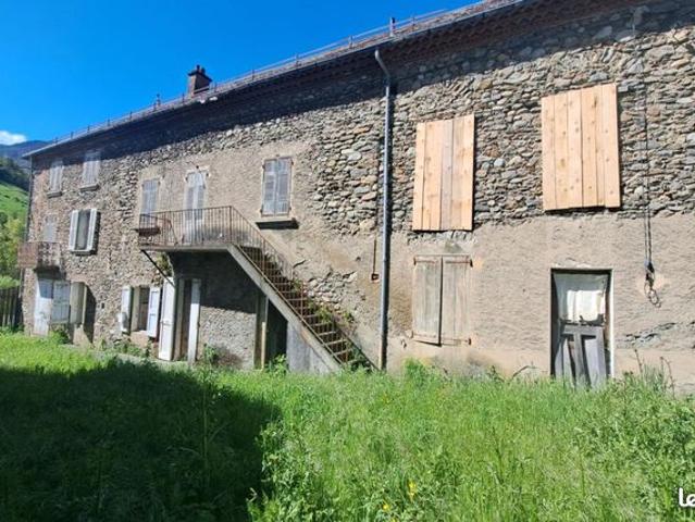 Maison 11 pièces 140 m²