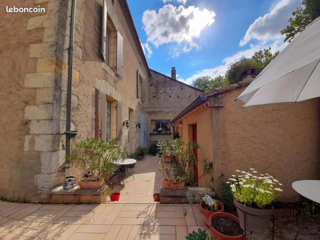 Maison 11 pièces 155 m²