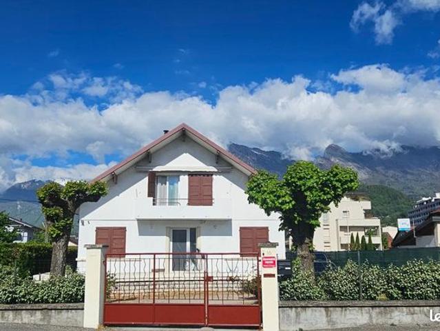Maison 11 pièces 170 m²