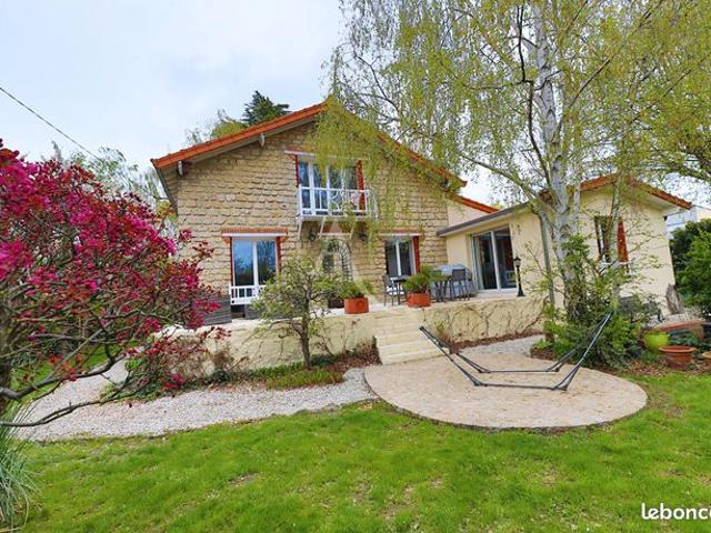 Maison 11 pièces 175 m²