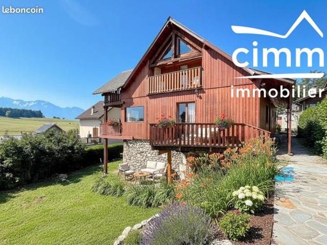 Maison 11 pièces 183 m²