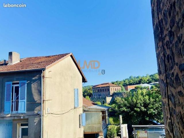 Maison 11 pièces 180 m²