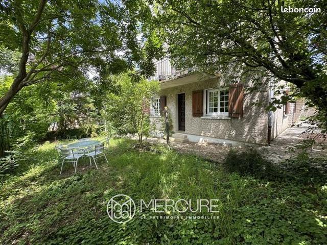 Maison 11 pièces 192 m²