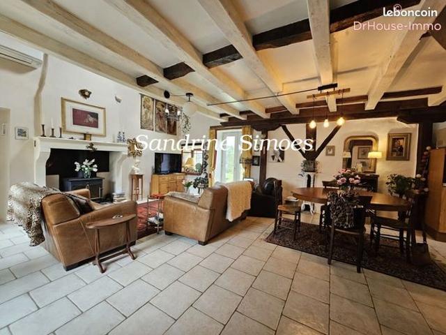 Maison 11 pièces 196 m²