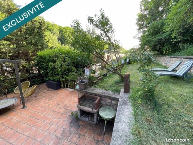 Maison 11 pièces 196 m²
