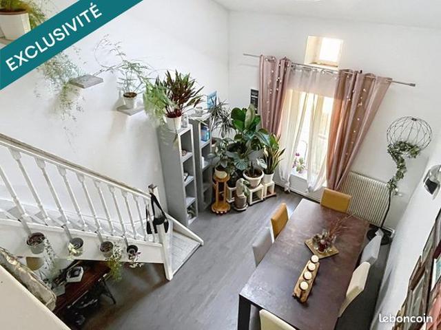 Propriété 11 pièces 196 m²