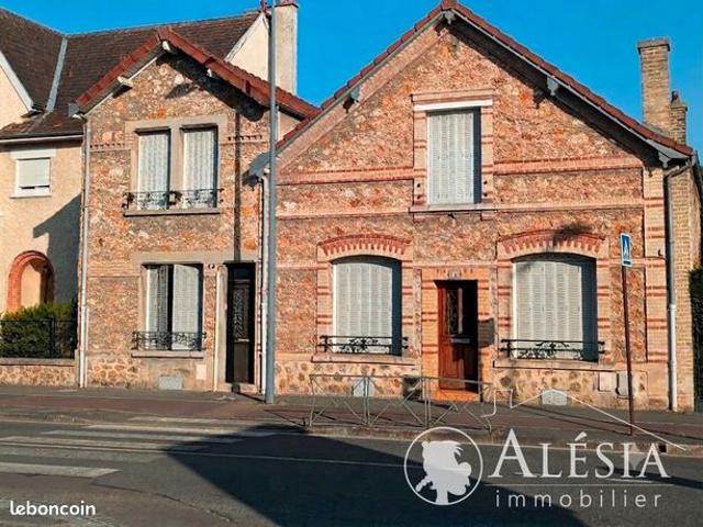 Maison 11 pièces 198 m²