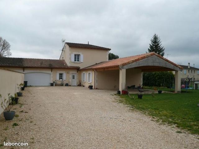 Maison 11 pièces 198 m²