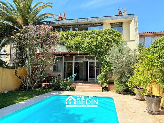 Maison 11 pièces 243 m²