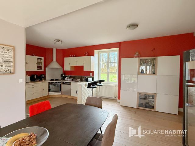 Maison 11 pièces 240 m²