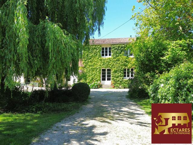 Maison 11 pièces 240 m²