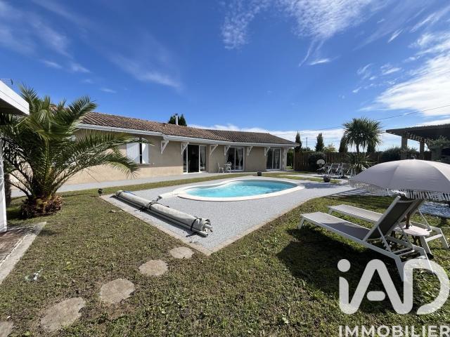 Maison 11 pièces 240 m²