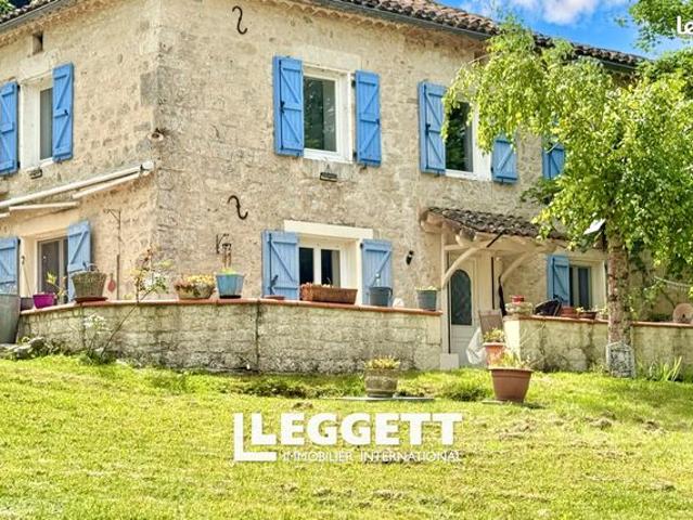 Maison 11 pièces 240 m²