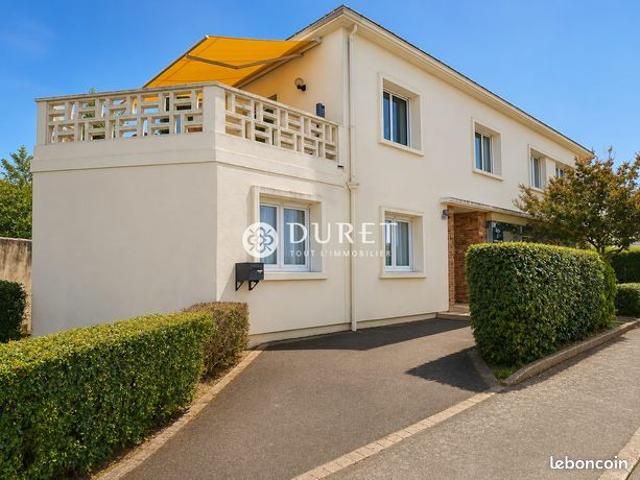 Maison 11 pièces 240 m²