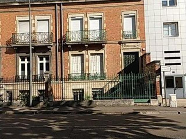 Maison 11 pièces 240 m²