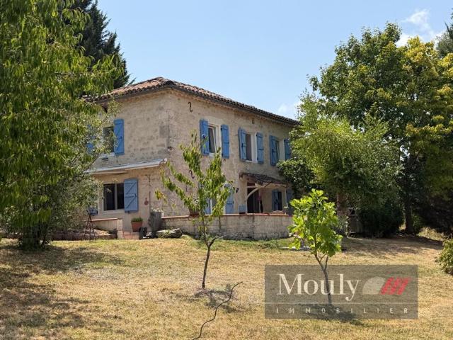 Maison 11 pièces 240 m²