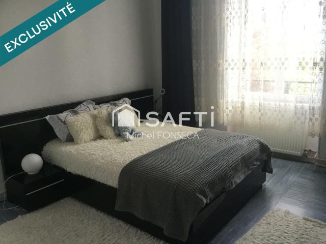 Maison 11 pièces 242 m²