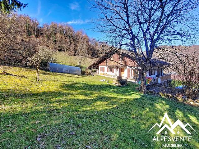 Maison 11 pièces 247 m²