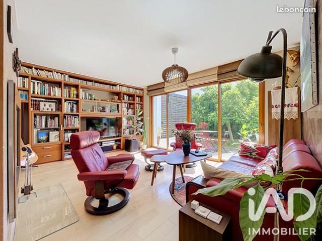 Maison 11 pièces 246 m²