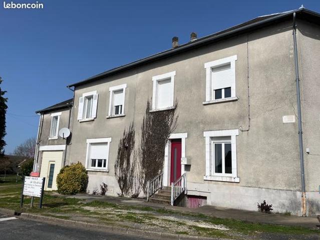 Maison 11 pièces 246 m²