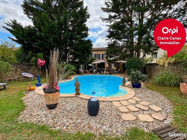 Maison 11 pièces 248 m²
