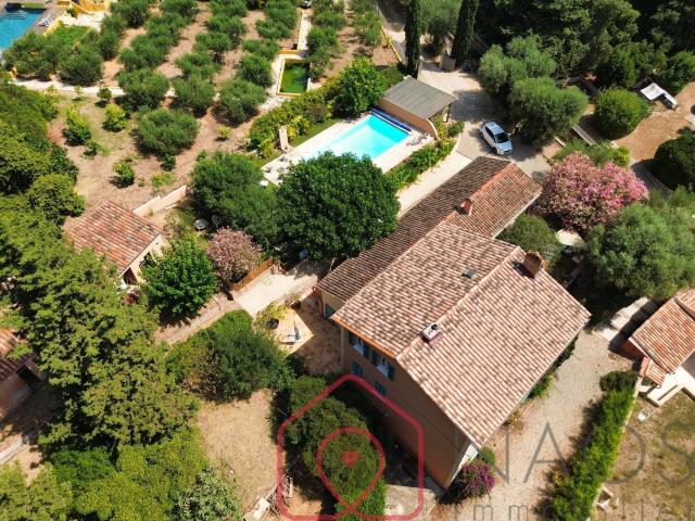 Maison 11 pièces 248 m²