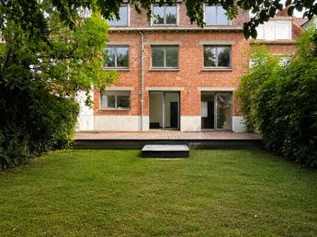 Maison 11 pièces 253 m²