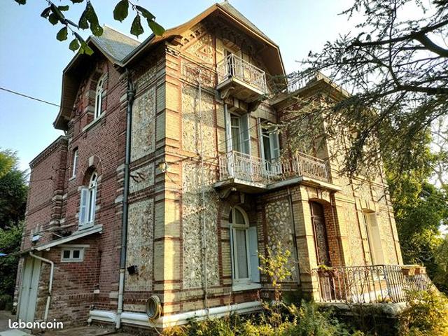Maison 11 pièces 250 m²