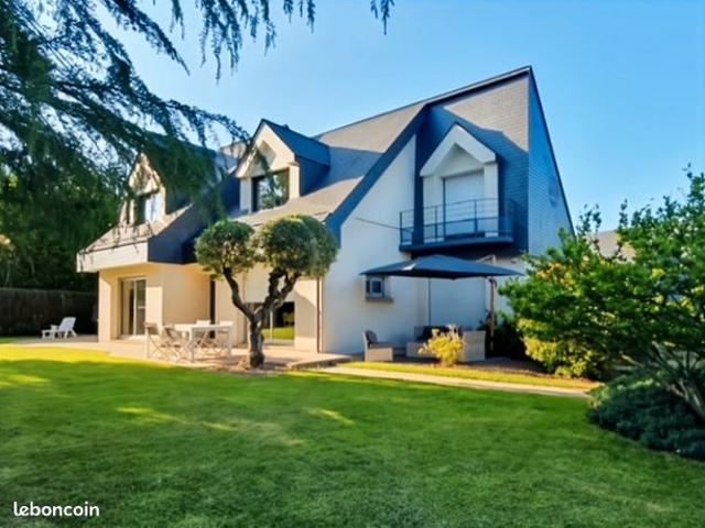 Maison 11 pièces 250 m²