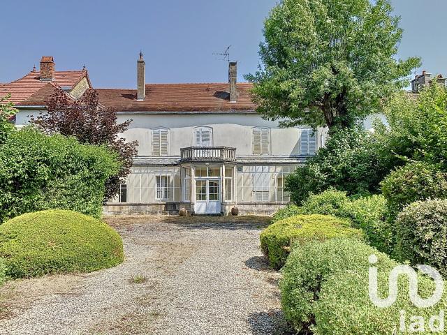 Maison 11 pièces 250 m²