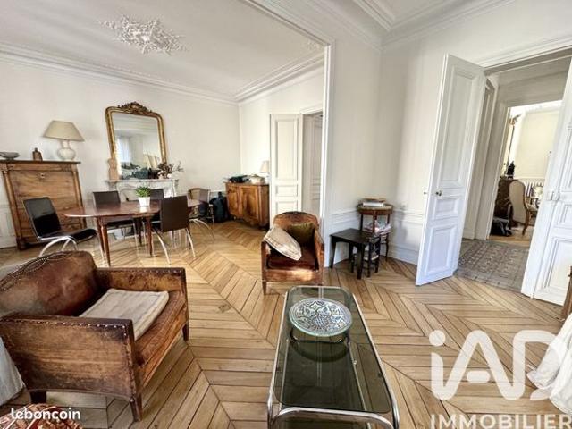 Maison 11 pièces 257 m²