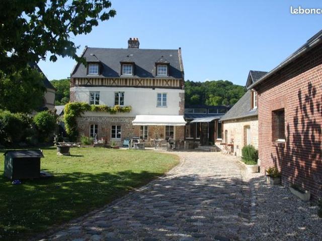 Maison 11 pièces 255 m²