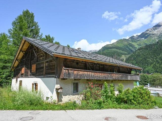 Maison 11 pièces 255 m²