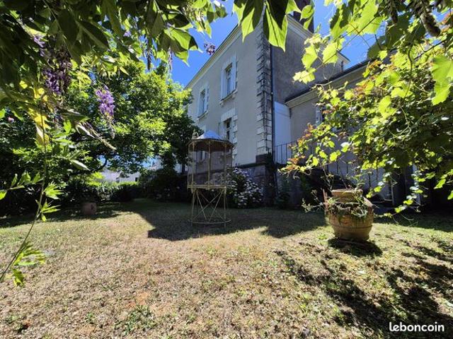Maison 11 pièces 255 m²