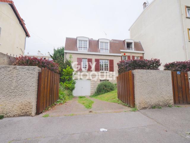Maison 11 pièces 256 m²