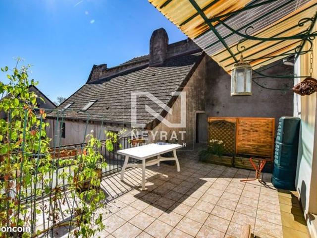 Maison 11 pièces 256 m²