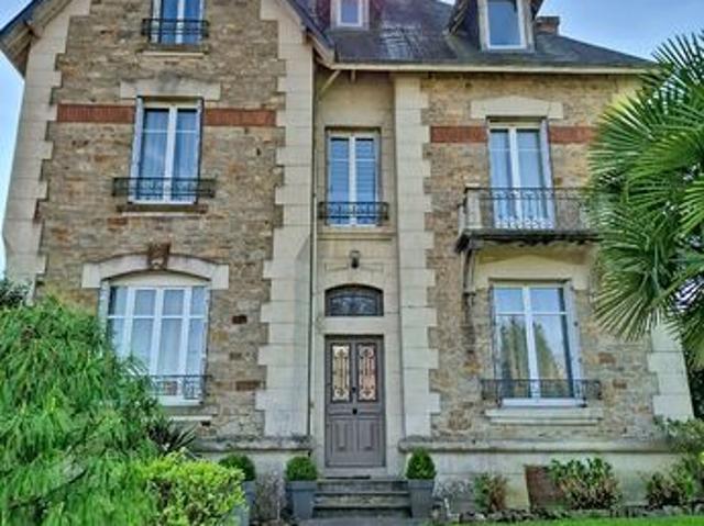 Maison 11 pièces 258 m²