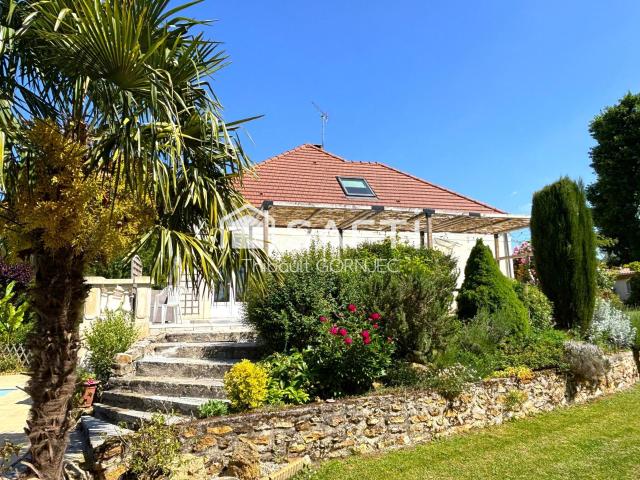 Maison 11 pièces 263 m²