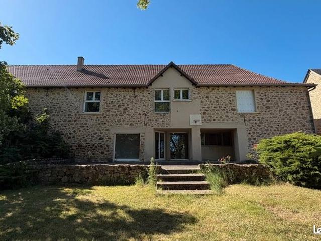 Maison 11 pièces 260 m²
