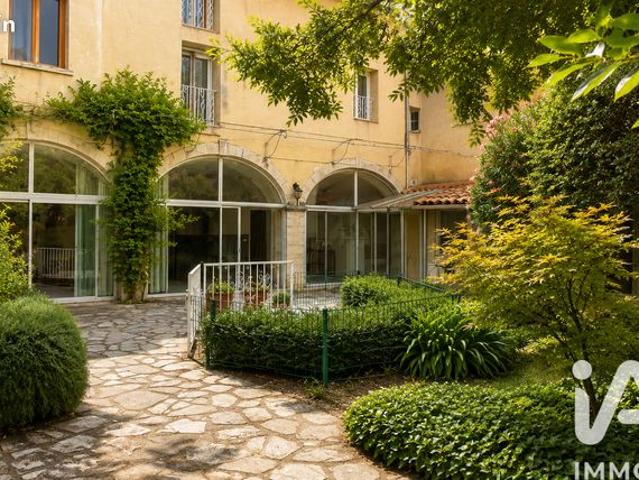 Maison 11 pièces 260 m²