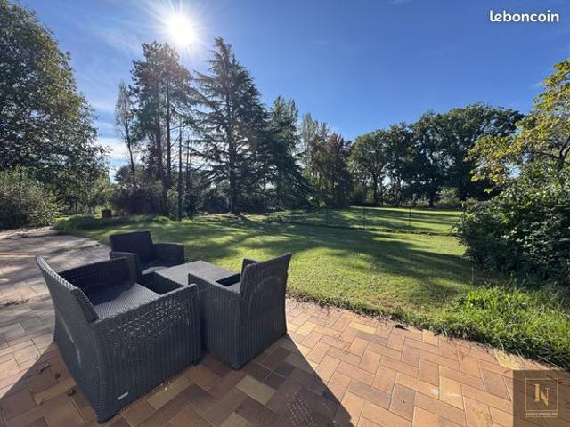 Maison 11 pièces 260 m²