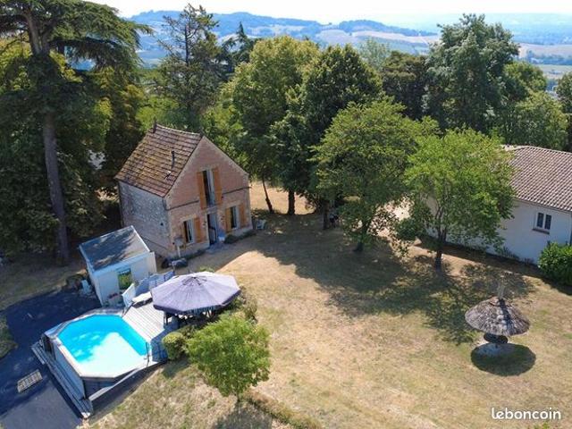 Maison 11 pièces 264 m²