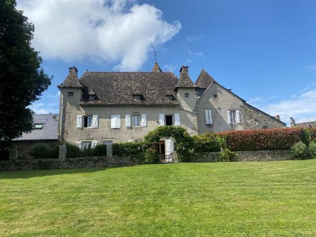 Maison 11 pièces 265 m²